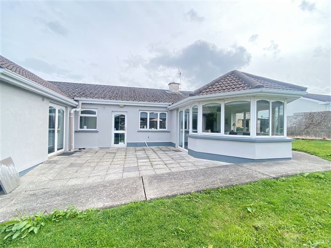 Main image for 4 Hillview, Cashel, Tipperary