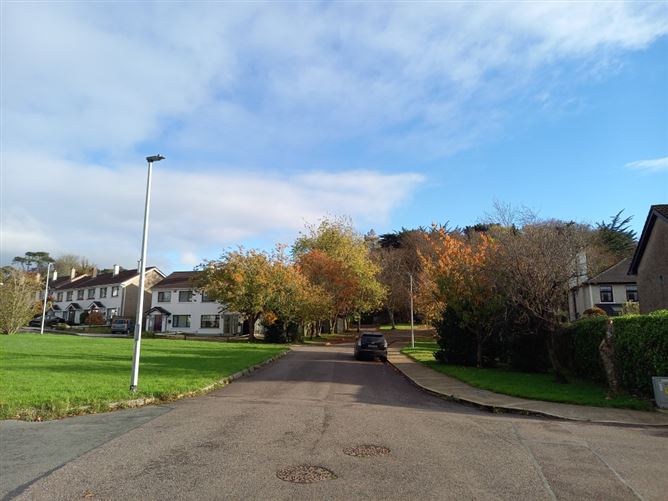 81 Belgard Downs, Rochestown, Cork
