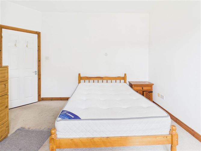 Photo 9 of 21 — 27 Marina Court, Athy, County Kildare
