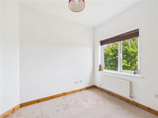 Photo 15 of 21 — 27 Marina Court, Athy, County Kildare
