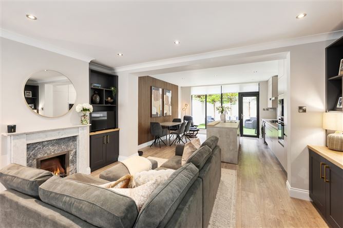 12 Eglinton Square, Dublin 4