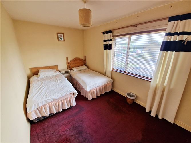 12 Church Drive, Clarecastle, Ennis, Co. Clare