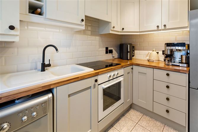 24 The Court, High Park, Drumcondra, Dublin 9