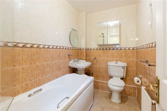 24 The Court, High Park, Drumcondra, Dublin 9