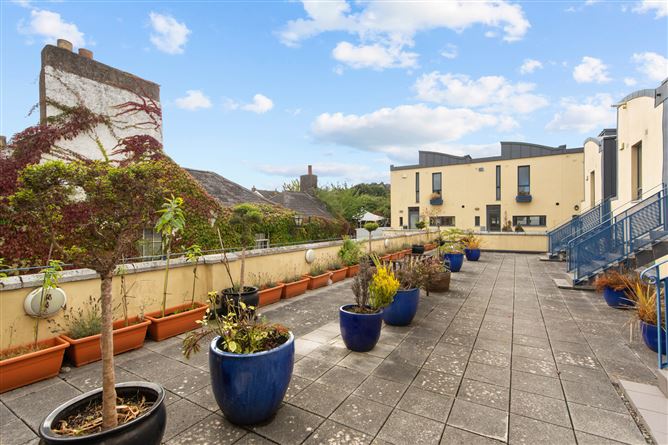 8 Castle Mews, Castle Street, Dalkey, Co. Dublin