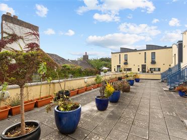 8 Castle Mews, Castle Street, Dalkey, Co. Dublin