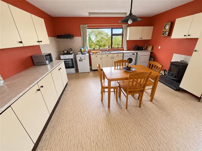 18 Marian Villas, Donegal Town, Donegal