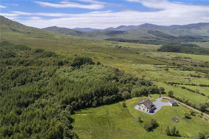 Dromlusk, Blackwater Bridge, Kenmare, Co. Kerry