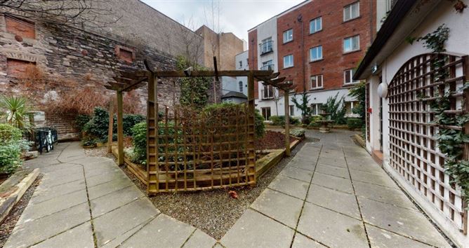 56 Ha'penny Bridge House, Ormond Quay, Dublin City