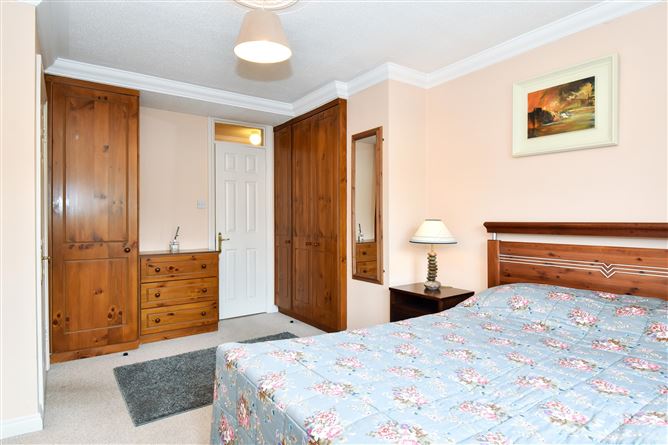 36 Portacarron, Ballymoneen Road, Knocknacarra, Galway City