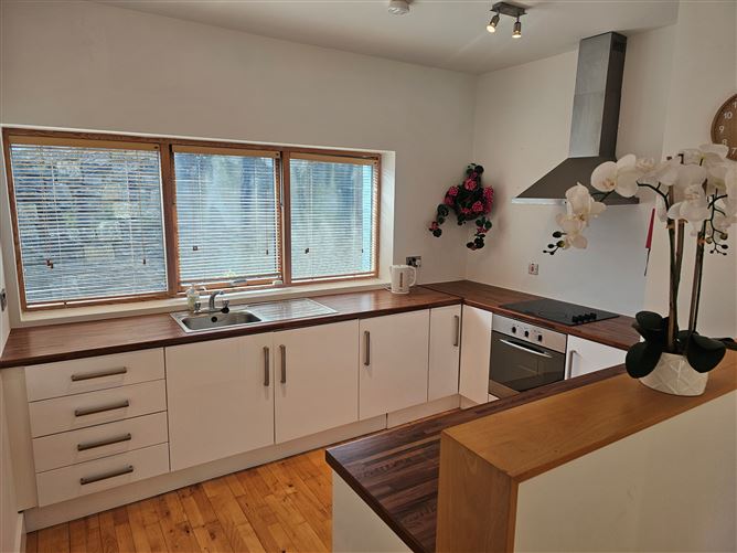 Apt 5, Eglington House, Portarlington, Laois