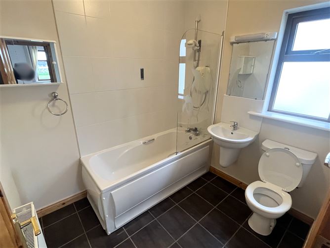 16 Grattan Crescent, Grattan Park, Claremorris, Mayo
