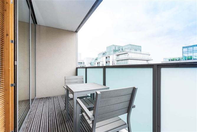 96 Kirkpatrick House, Spencer Dock, IFSC, Dublin 1, D01 HW53