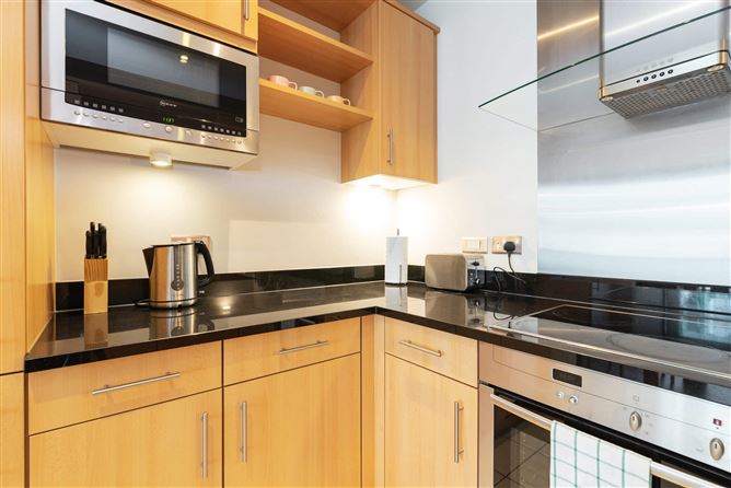 96 Kirkpatrick House, Spencer Dock, IFSC, Dublin 1, D01 HW53