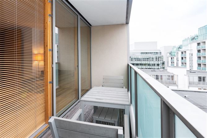 96 Kirkpatrick House, Spencer Dock, IFSC, Dublin 1, D01 HW53