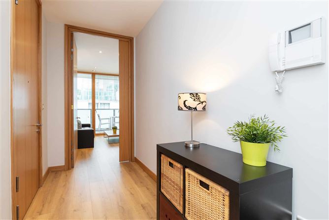 96 Kirkpatrick House, Spencer Dock, IFSC, Dublin 1, D01 HW53