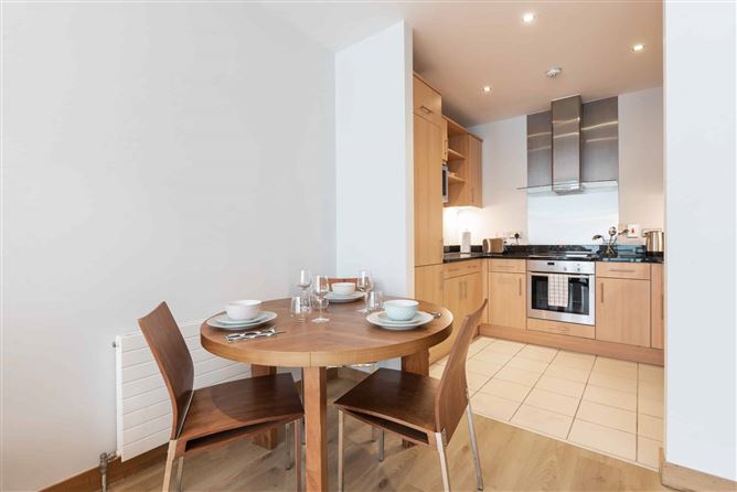 96 Kirkpatrick House, Spencer Dock, IFSC, Dublin 1, D01 HW53