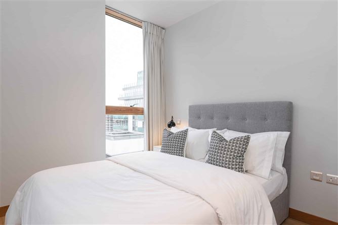 96 Kirkpatrick House, Spencer Dock, IFSC, Dublin 1, D01 HW53