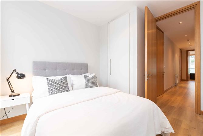 96 Kirkpatrick House, Spencer Dock, IFSC, Dublin 1, D01 HW53