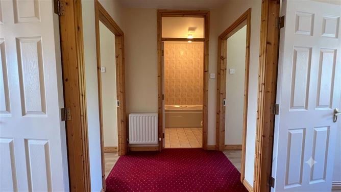 Photo 11 of 24 — 74 Garrán Ard, Doughiska, Galway City
