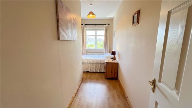 Photo 12 of 24 — 74 Garrán Ard, Doughiska, Galway City