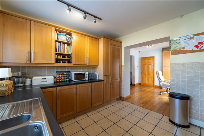 Photo 14 of 33 — 88 Clonkeen Road, Deansgrange, Blackrock, Dublin