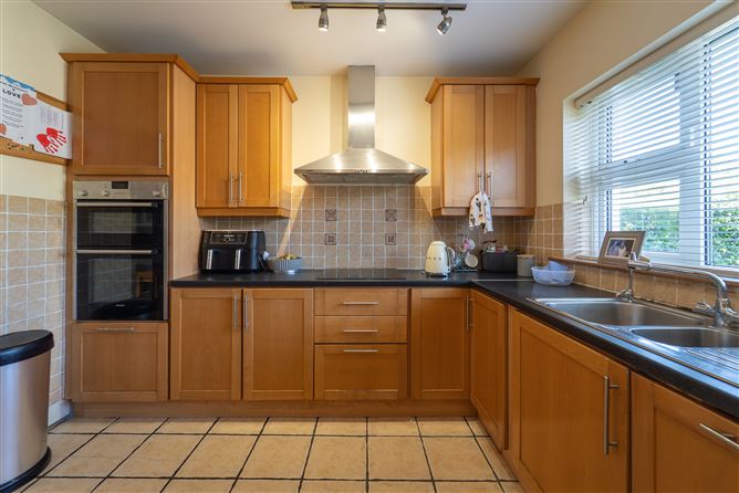 Photo 13 of 33 — 88 Clonkeen Road, Deansgrange, Blackrock, Dublin