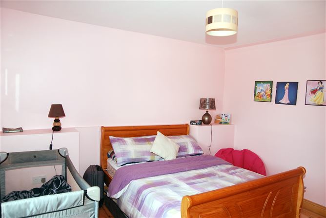 8 Coastguard Court, Cullenstown,, Duncormick, Wexford