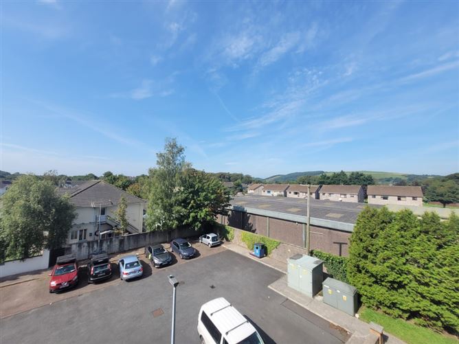 18 Newgrange, An Caislean, Ballincollig, Cork