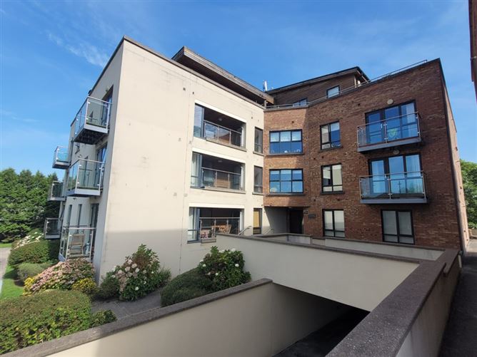 18 Newgrange, An Caislean, Ballincollig, Cork