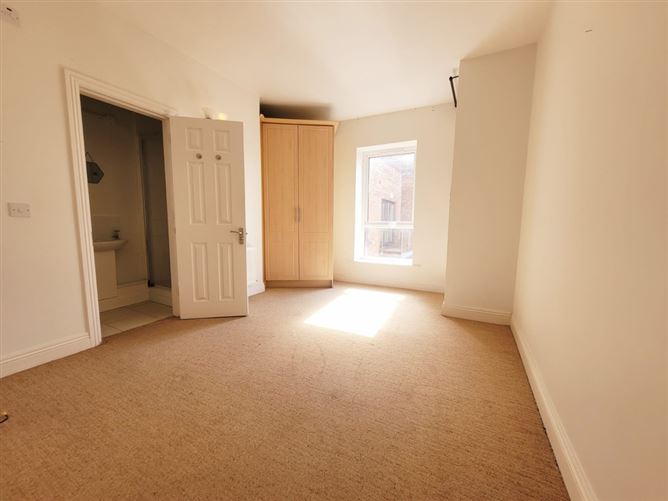 18 Newgrange, An Caislean, Ballincollig, Cork