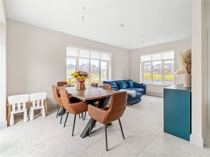 54 Curragh Farm, Newbridge, Kildare