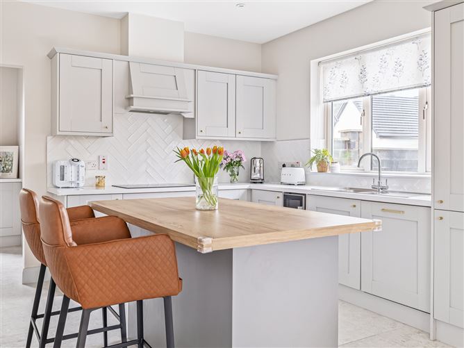 54 Curragh Farm, Newbridge, Kildare