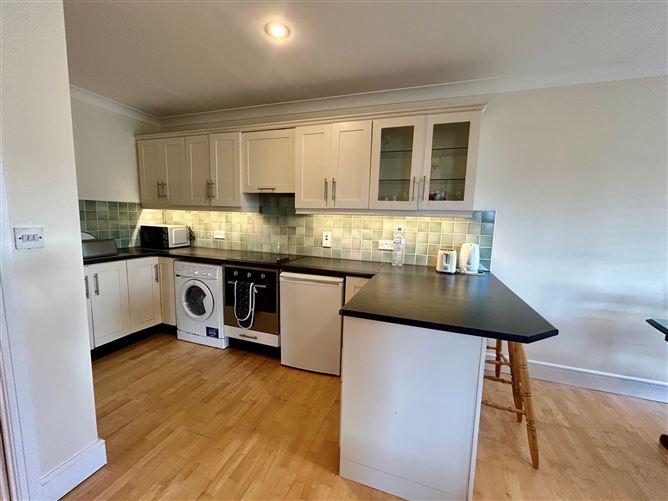 3 The Pavilion, Central Park, Carrick-on-Shannon, Leitrim