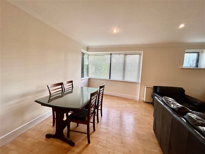 3 The Pavilion, Central Park, Carrick-on-Shannon, Leitrim