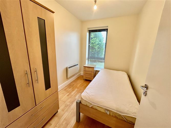 3 The Pavilion, Central Park, Carrick-on-Shannon, Leitrim
