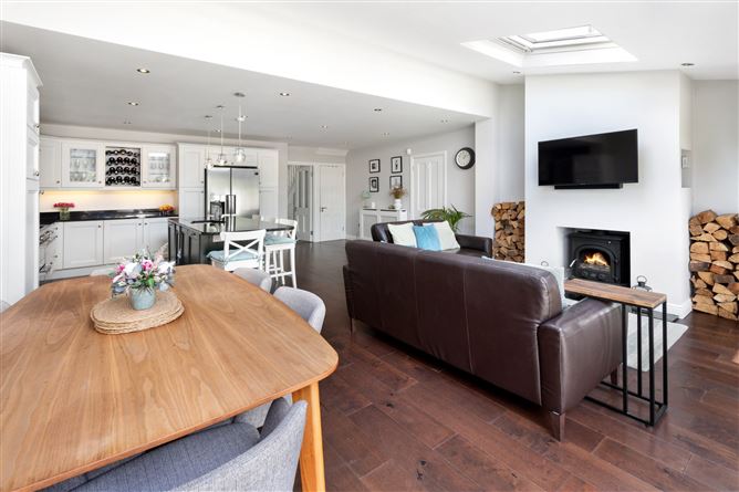 Photo 7 of 29 — 6 Oaktree Green, Castleknock, Dublin 15