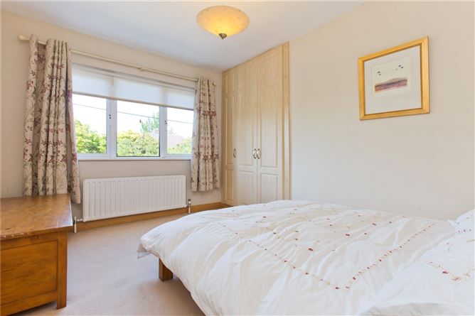 15 Willowbank Park, Rathfarnham, Dublin 14