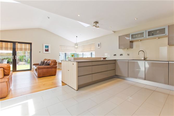 15 Willowbank Park, Rathfarnham, Dublin 14