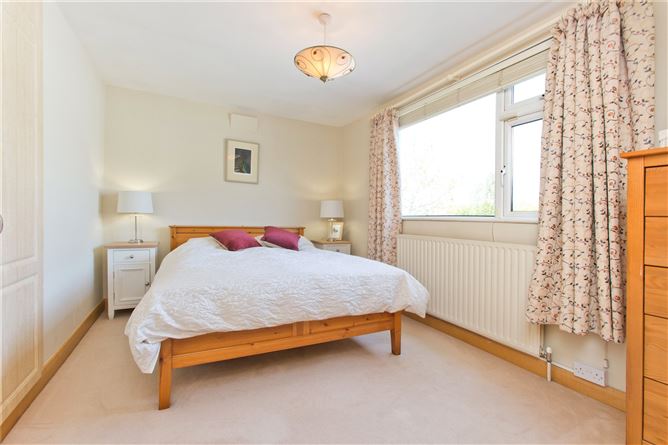 15 Willowbank Park, Rathfarnham, Dublin 14