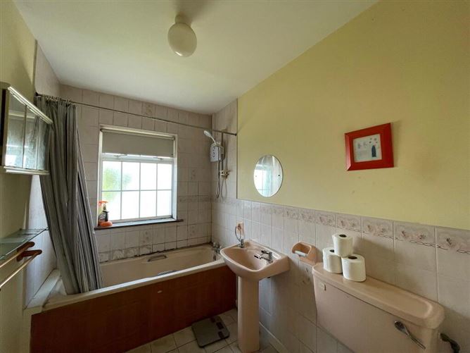 7 Oaklawn Drive, Racecourse Road, Roscommon Town, Roscommon