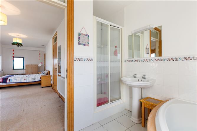 1 Fastnet courtyard, Marina Village , Arklow, Wicklow