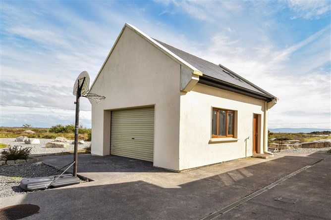 Bothar Bui, Inverin, Galway