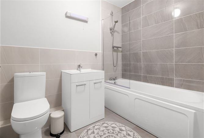 8 Roseview , Naas, Kildare