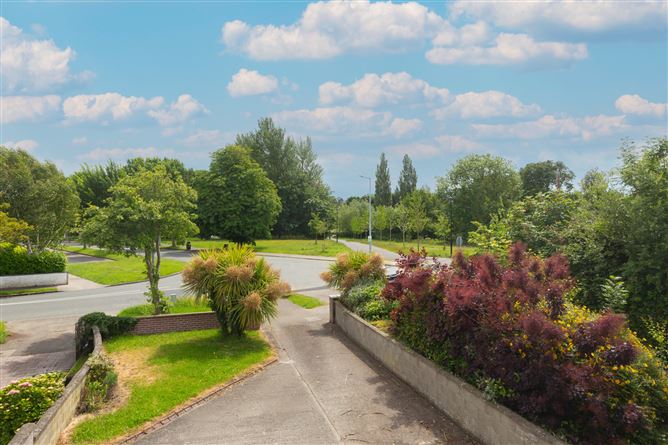 1B Esker Glebe, Lucan, Co. Dublin