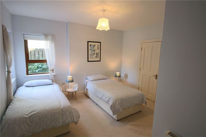 7 Shannon Cove, Dromod, Co. Leitrim