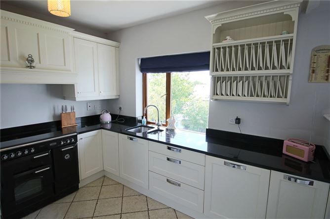 7 Shannon Cove, Dromod, Co. Leitrim