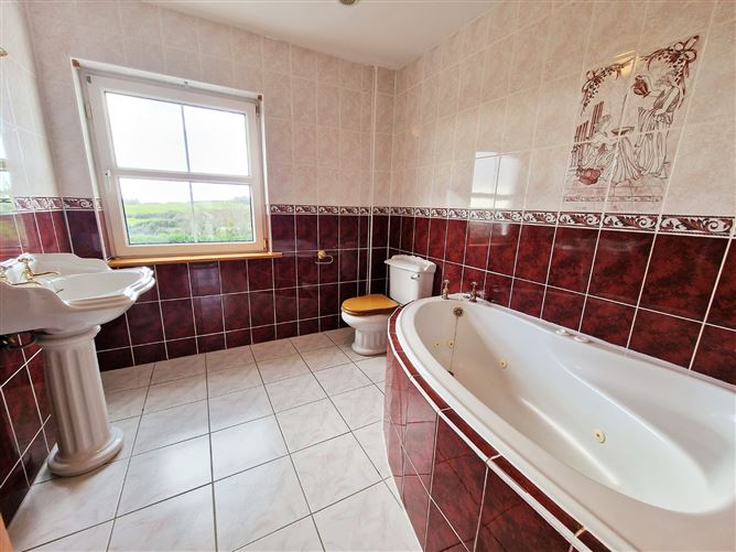 6 Shannon Heights, Kilrush, Co. Clare