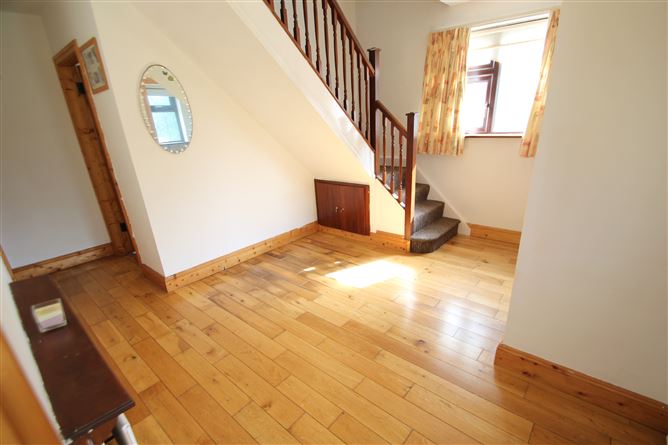 6 The Gardens, Owenabue Heights, Carrigaline, Cork