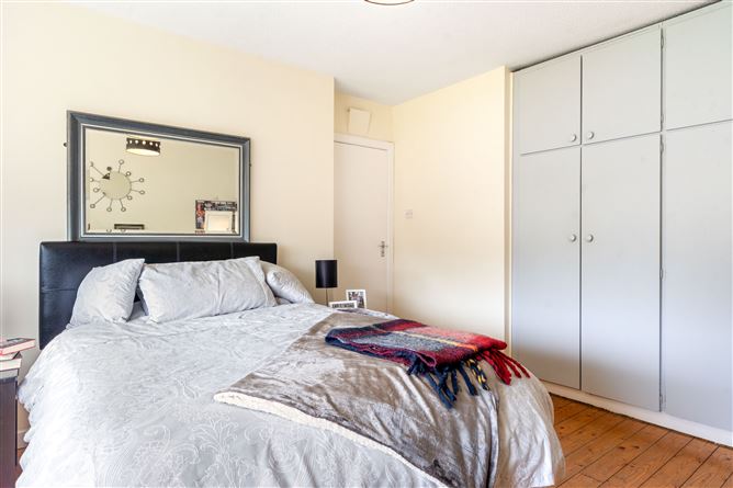 22 The Crescent, Boden Park, Rathfarnham, Dublin 16